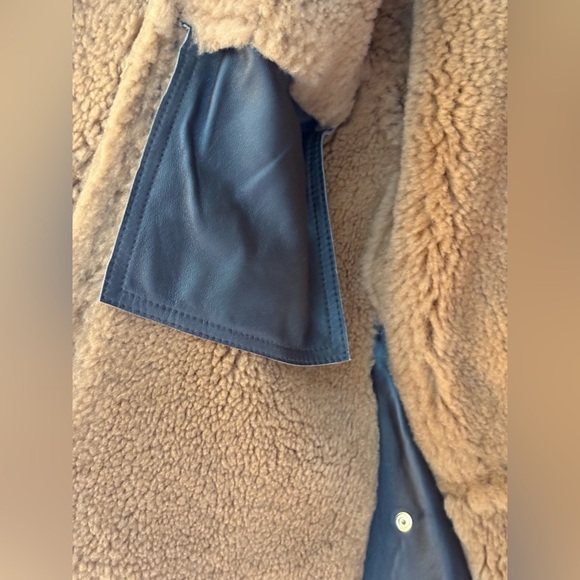 Sandro Paris Shearling Leather Coat – Size 40 - Picture 9 of 16
